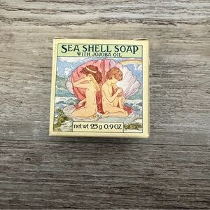Crabtree & Evelyn London Sea Shell Soap with Jojoba Oil 3.5 oz Vintage 1978